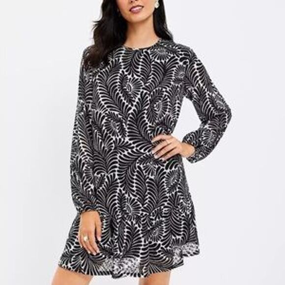 LOFT Fern Printed Flounce Long Sleeve Mini Swing Dress Black Medium Petites - Picture 1 of 7